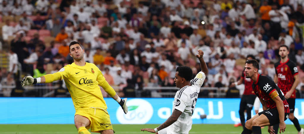 西班牙难分伯仲，欧预赛脉动难通的简单介绍