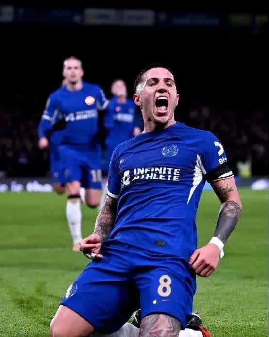 包含伯恩利主场换帅，挑战切尔西保持不败的词条