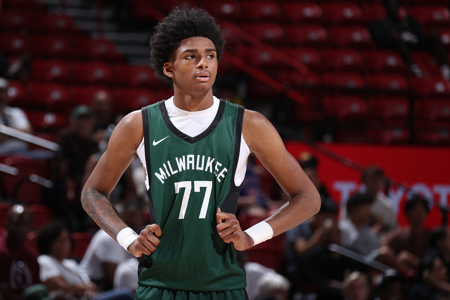 开云体育APP下载-关于快船队将签下新秀霍维尔，加强内线阵容的信息