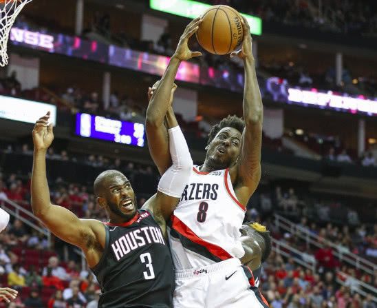 包含火箭队攻势如潮，一鼓作气击败对手的词条