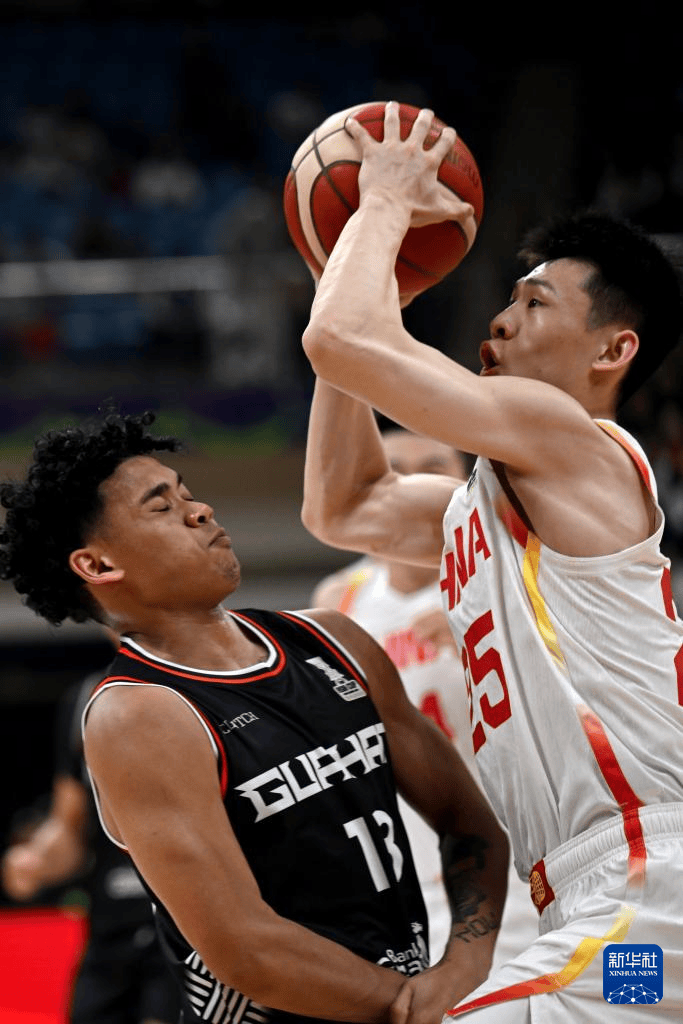 云南男篮潜力爆发，以稳健步伐击败对手，占据领先位置