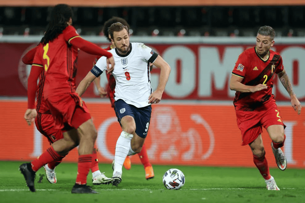 英格兰球队在欧洲赛场上迎来胜利