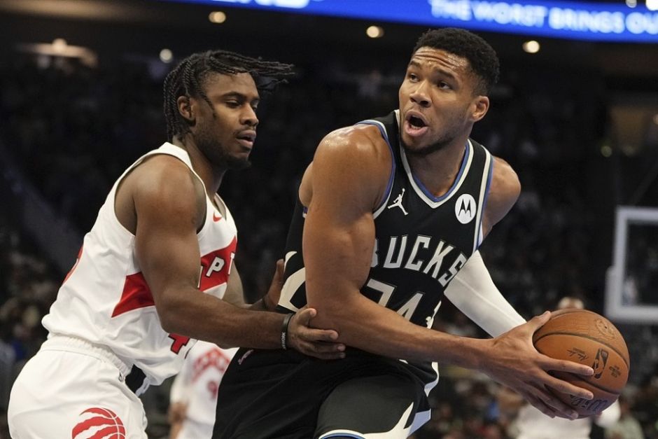 开云体育官方网站-关于黄蜂胜雄鹿，小前锋拜腊斯打出精彩逆转的信息