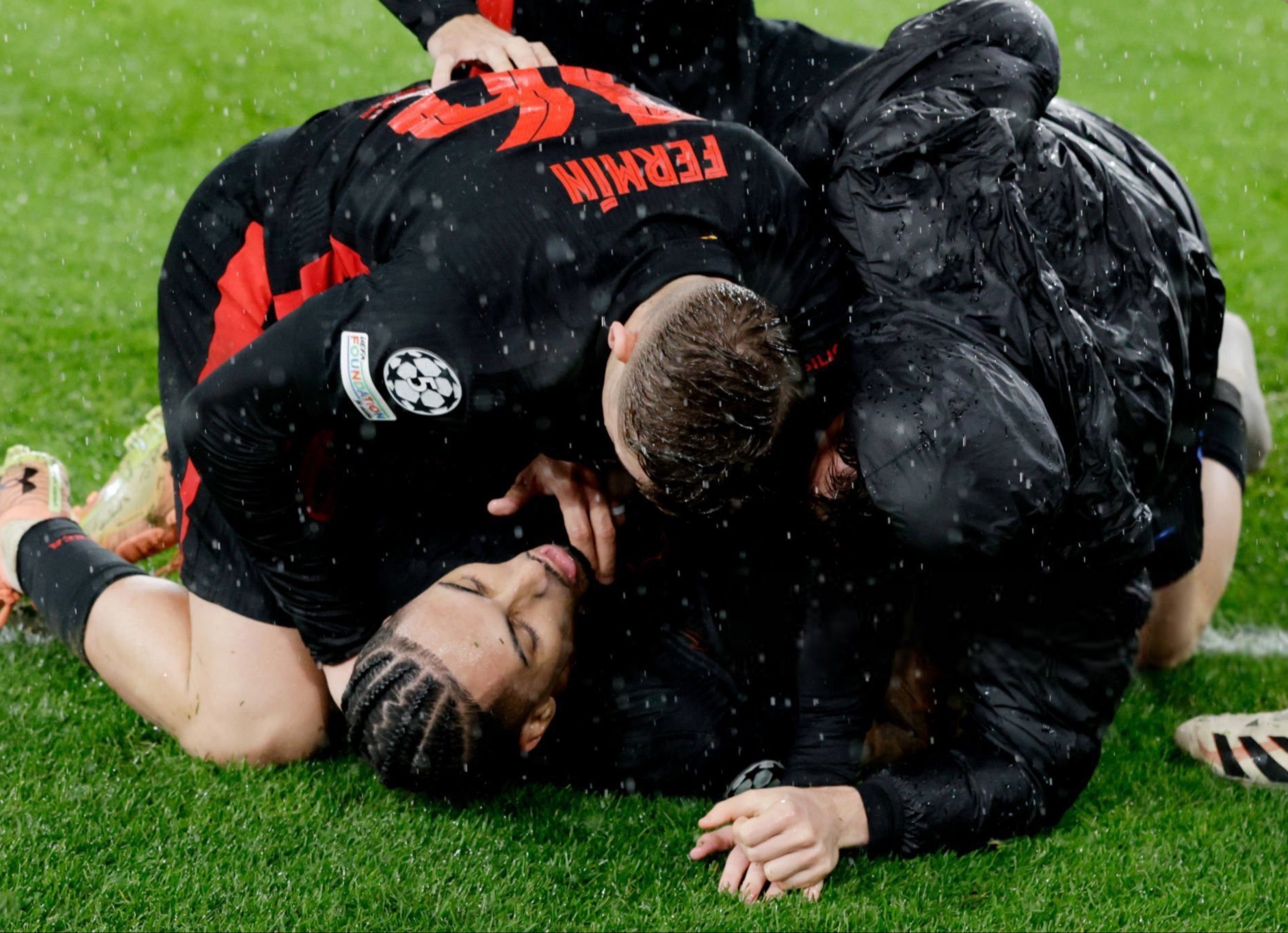 欧国联比赛上演回顾：争议判罚绝杀秀的简单介绍