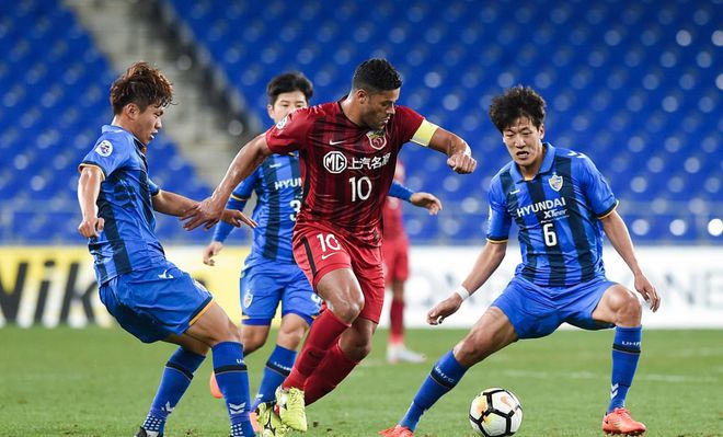 足球赛事中的强队对决值得期待