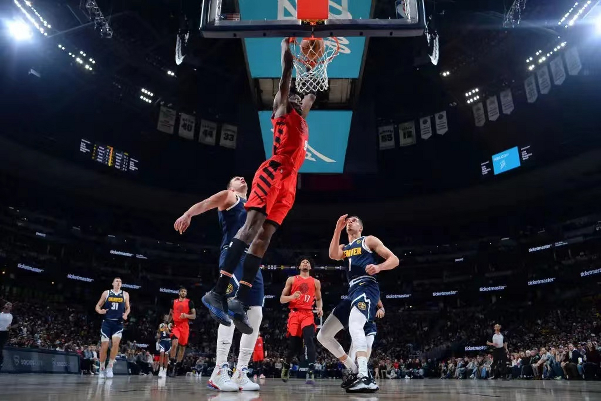 开云APP-开拓者大胜掘金，利拉德得分再破