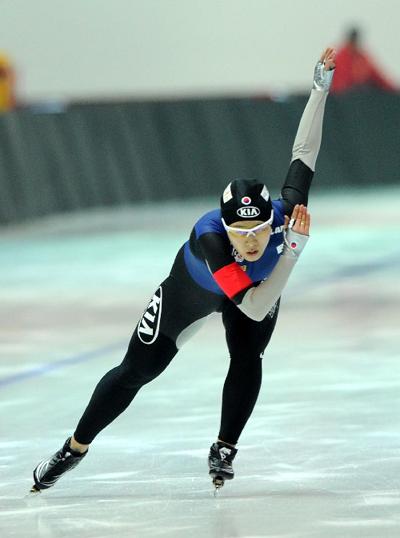 美国运动员奋勇突围，斩获丰收