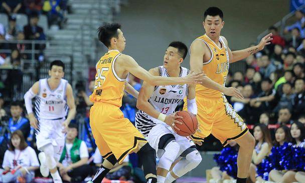 克罗托内客场不敌锡耶纳，遭遇挑战