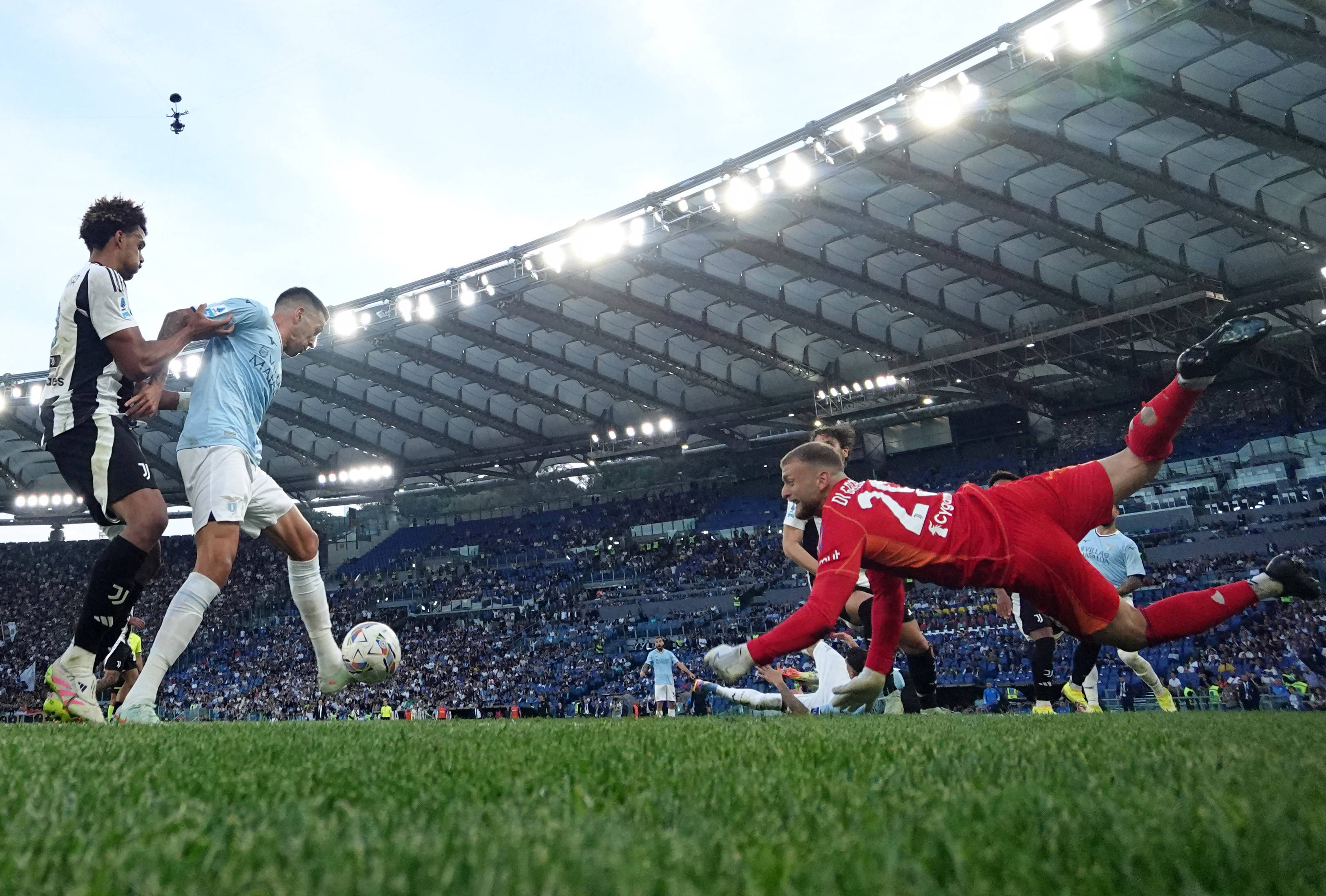 卡利亚里主场失利，战绩持续下滑的简单介绍