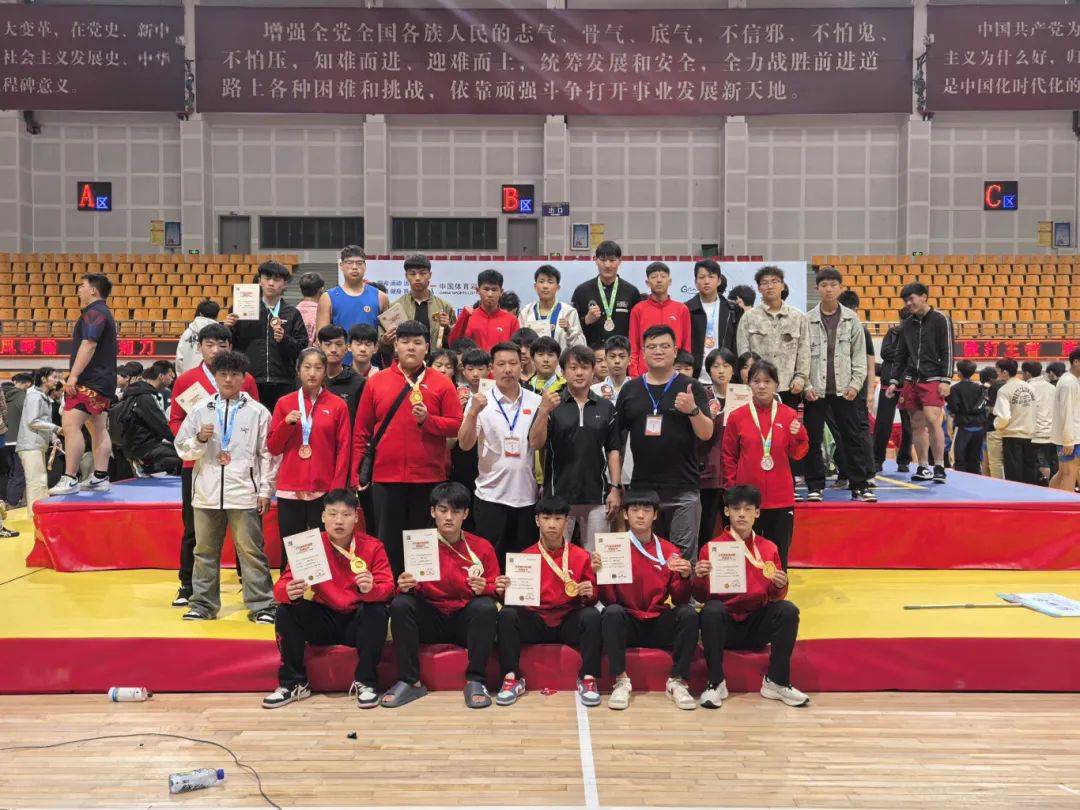 散打团队全力夺冠