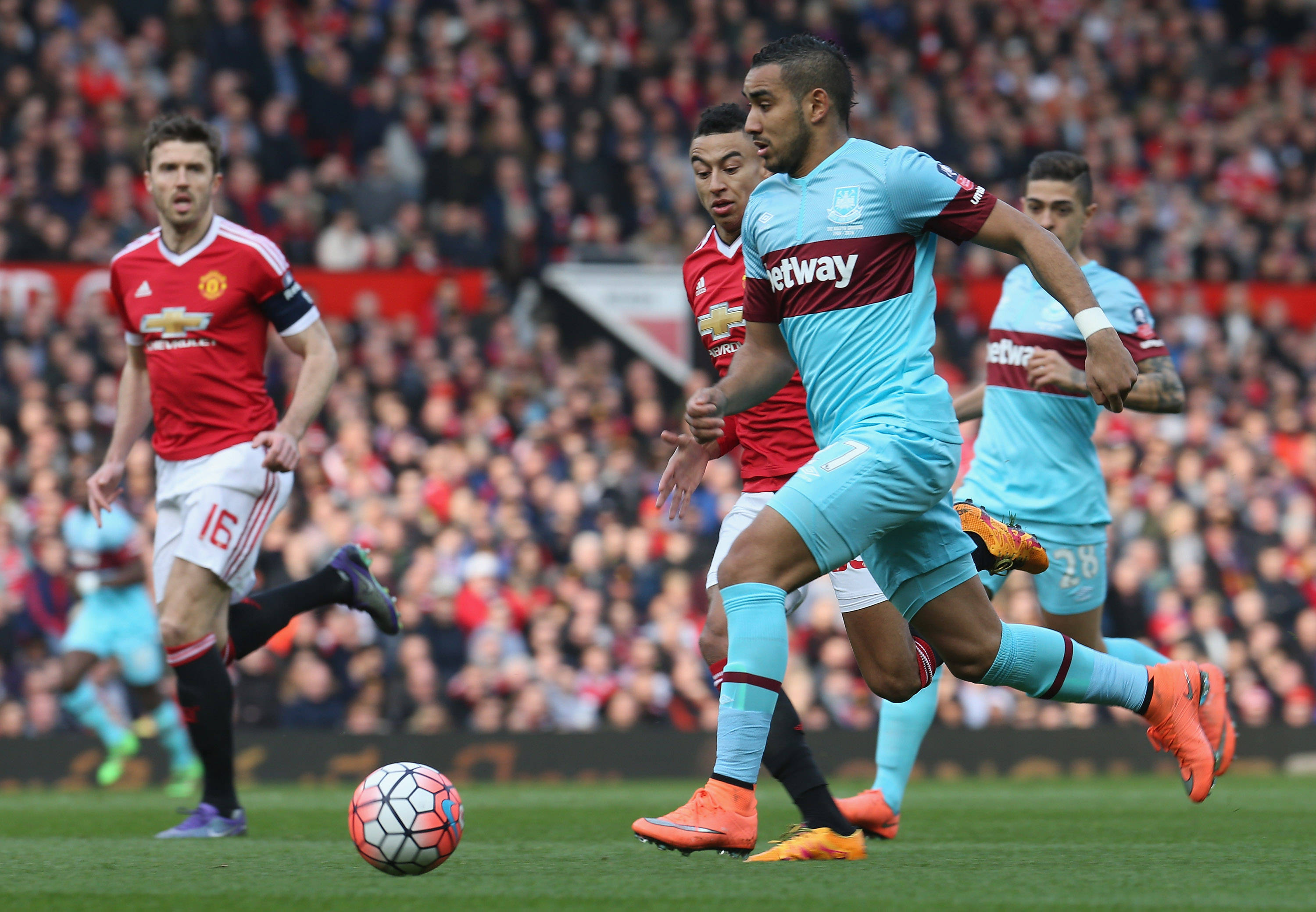 开云体育-曼联主场告捷队伍前行莫厌败缘