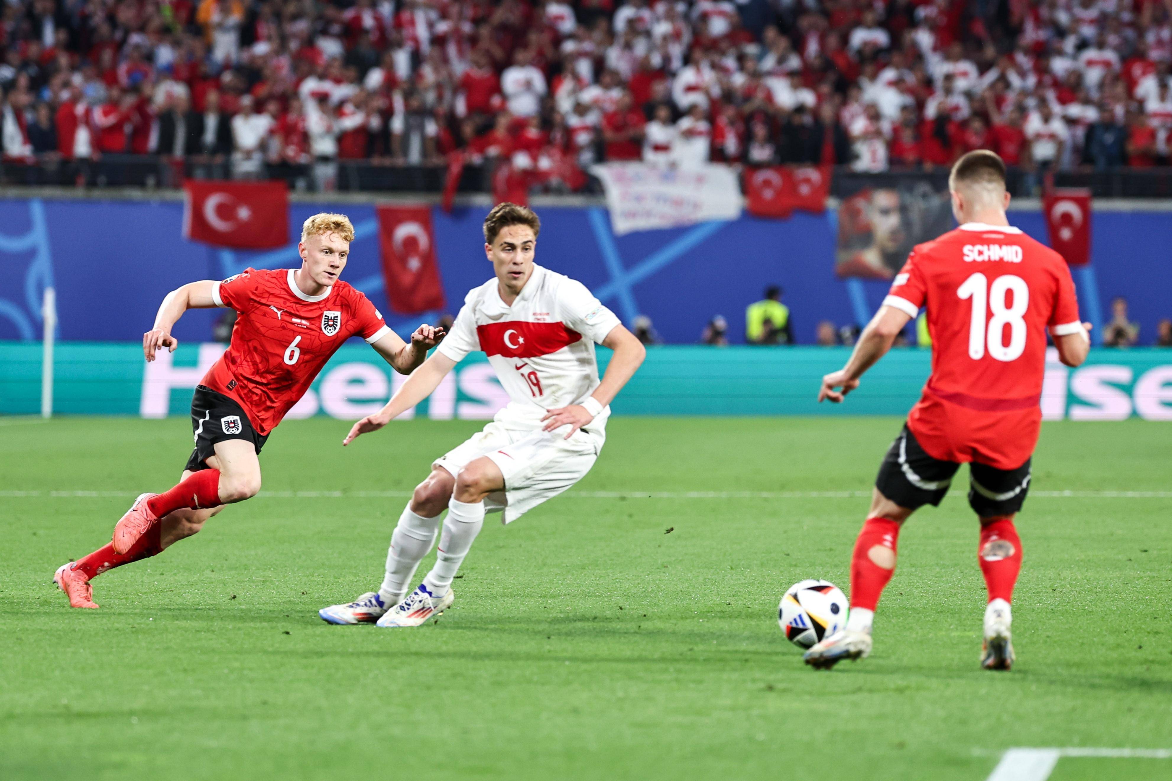 包含荷兰对阵土耳其，谁能笑到最后胜负难料的词条