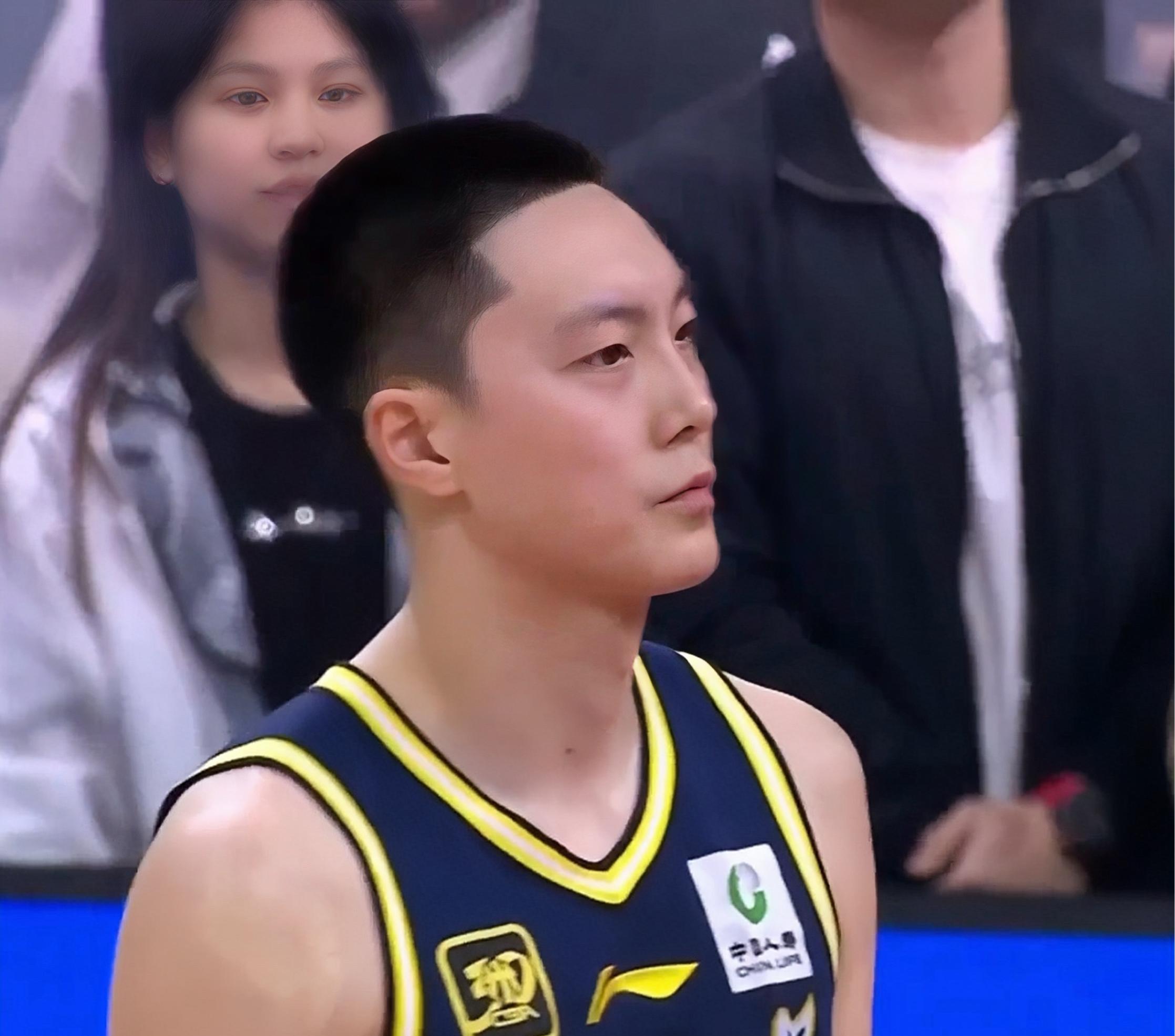 东部冠军赛在周末开始，球迷期待着精彩的比赛