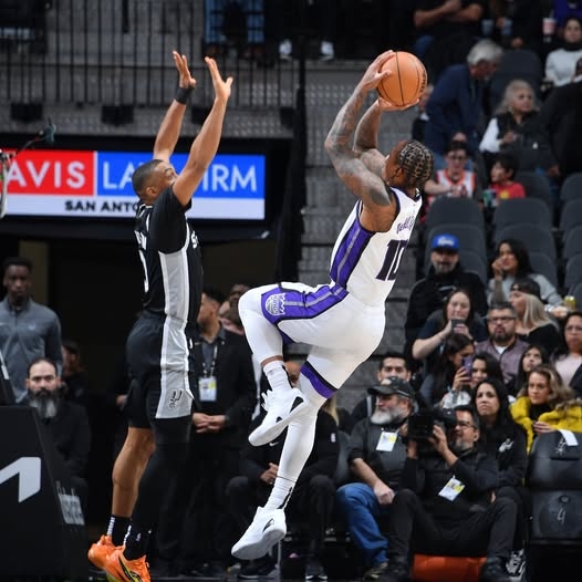 下半场反弹球队逐渐拉大比分优势的简单介绍