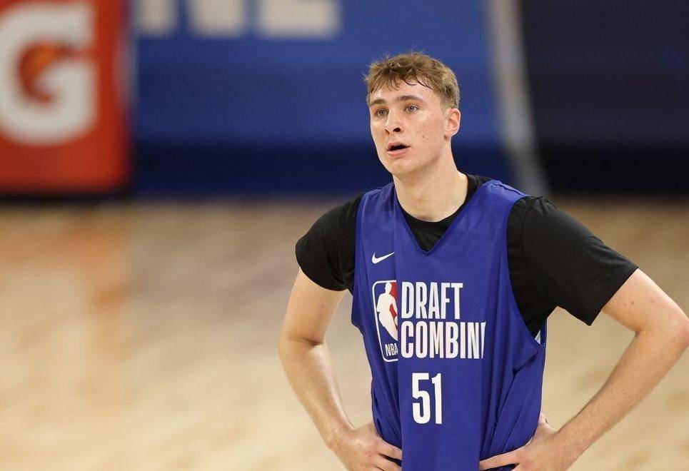 超级助攻！法国球员展现全能能力