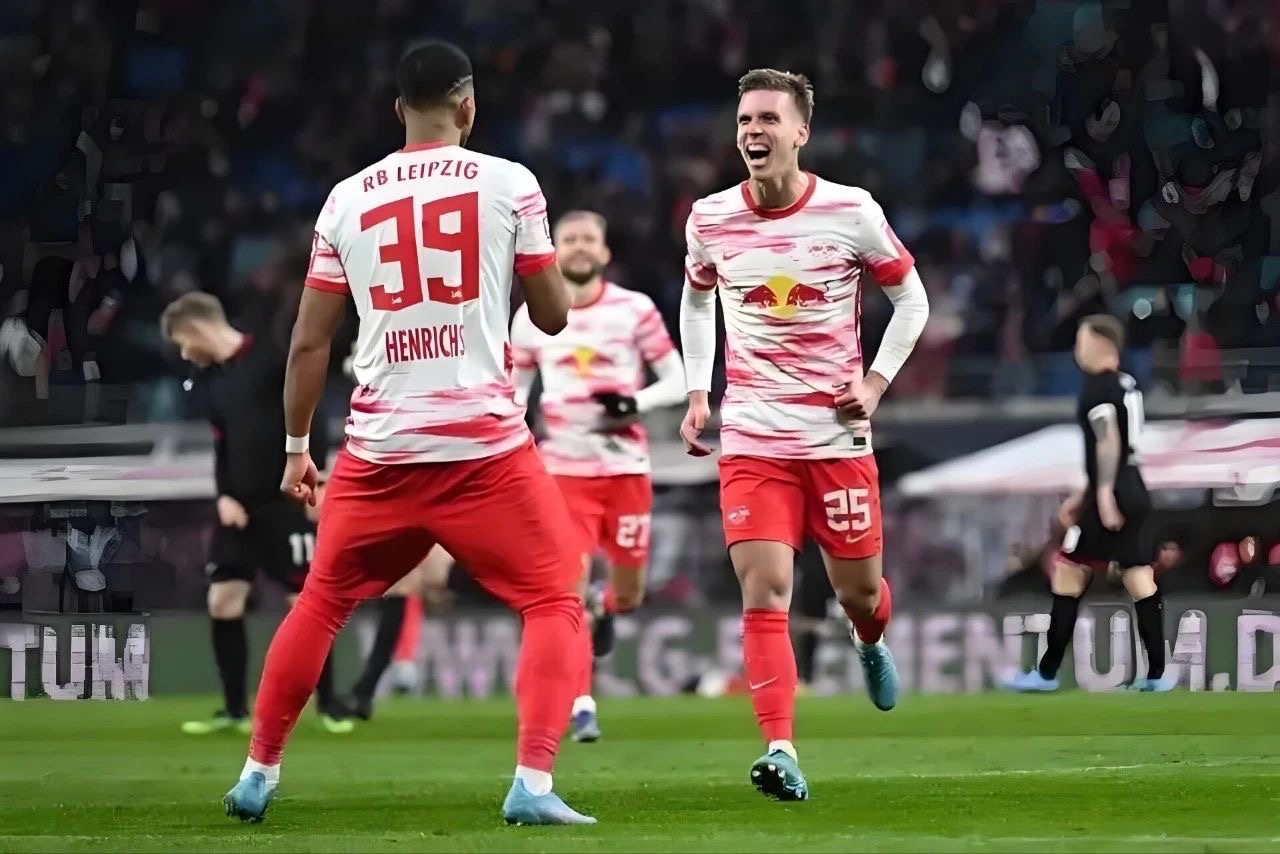 拜仁慕尼黑球星发挥出色，助球队夺冠