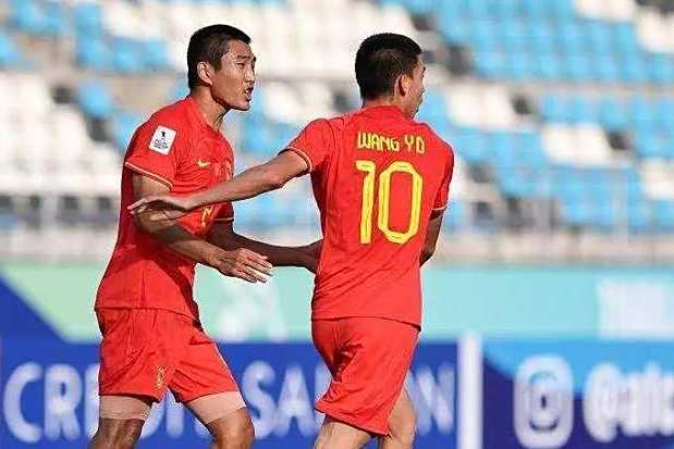 包含球队协作默契，战术出奇制胜的词条