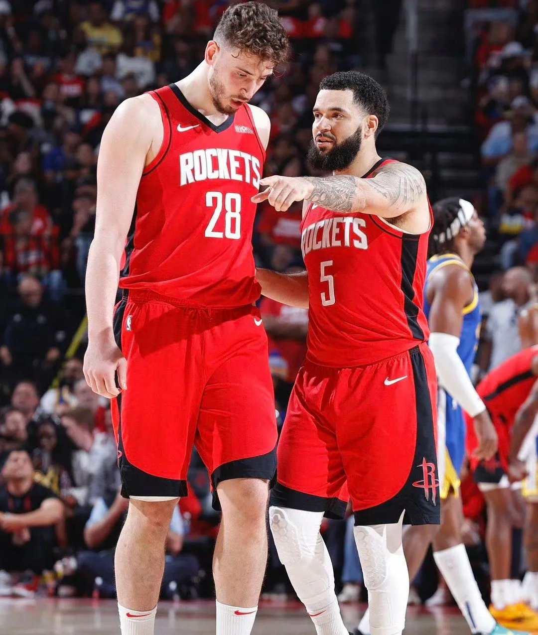 火箭主场击败森林狼守住主场优势