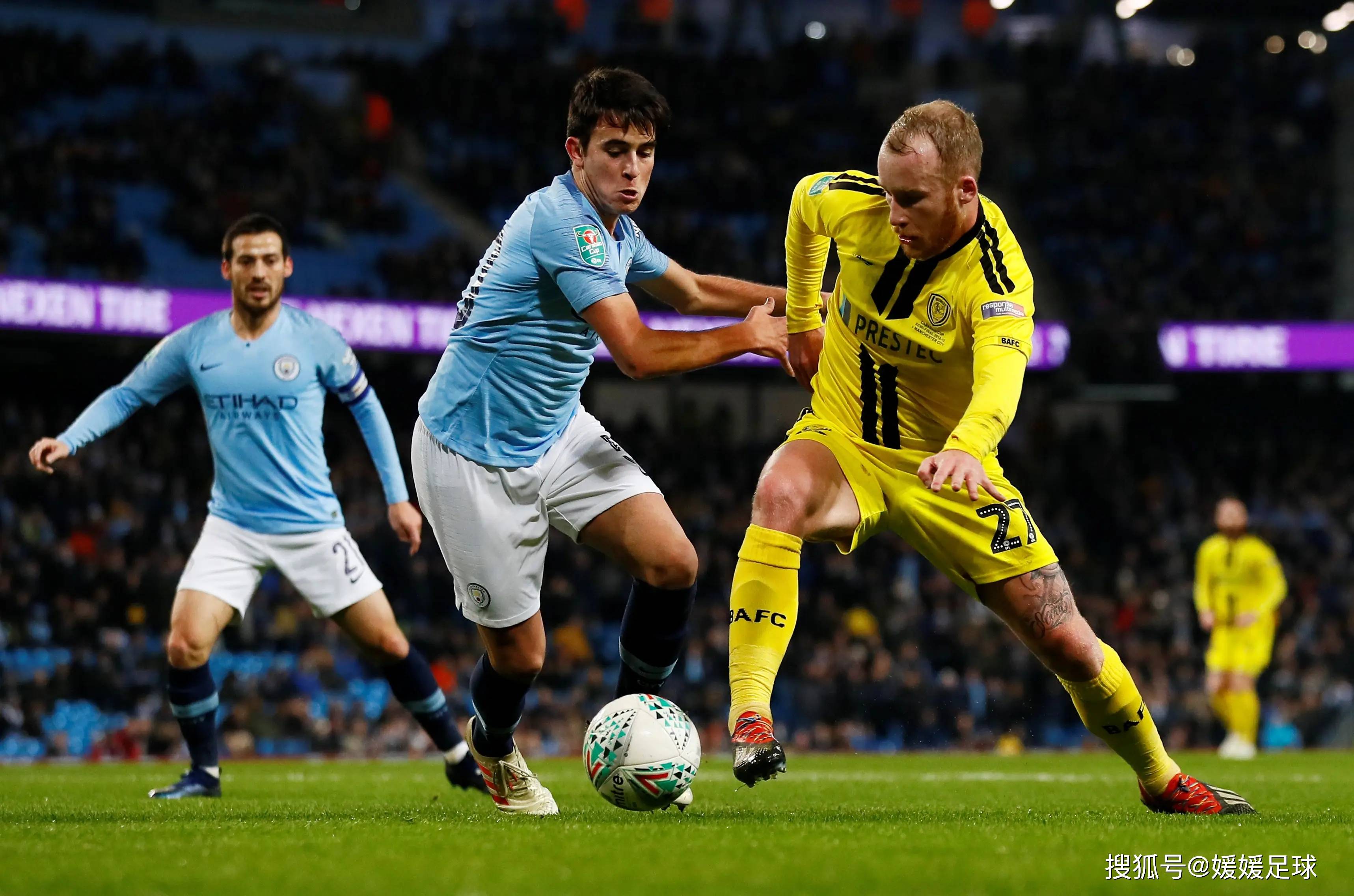 包含埃弗顿客场不敌伯恩茅斯，降级区压力加大的词条