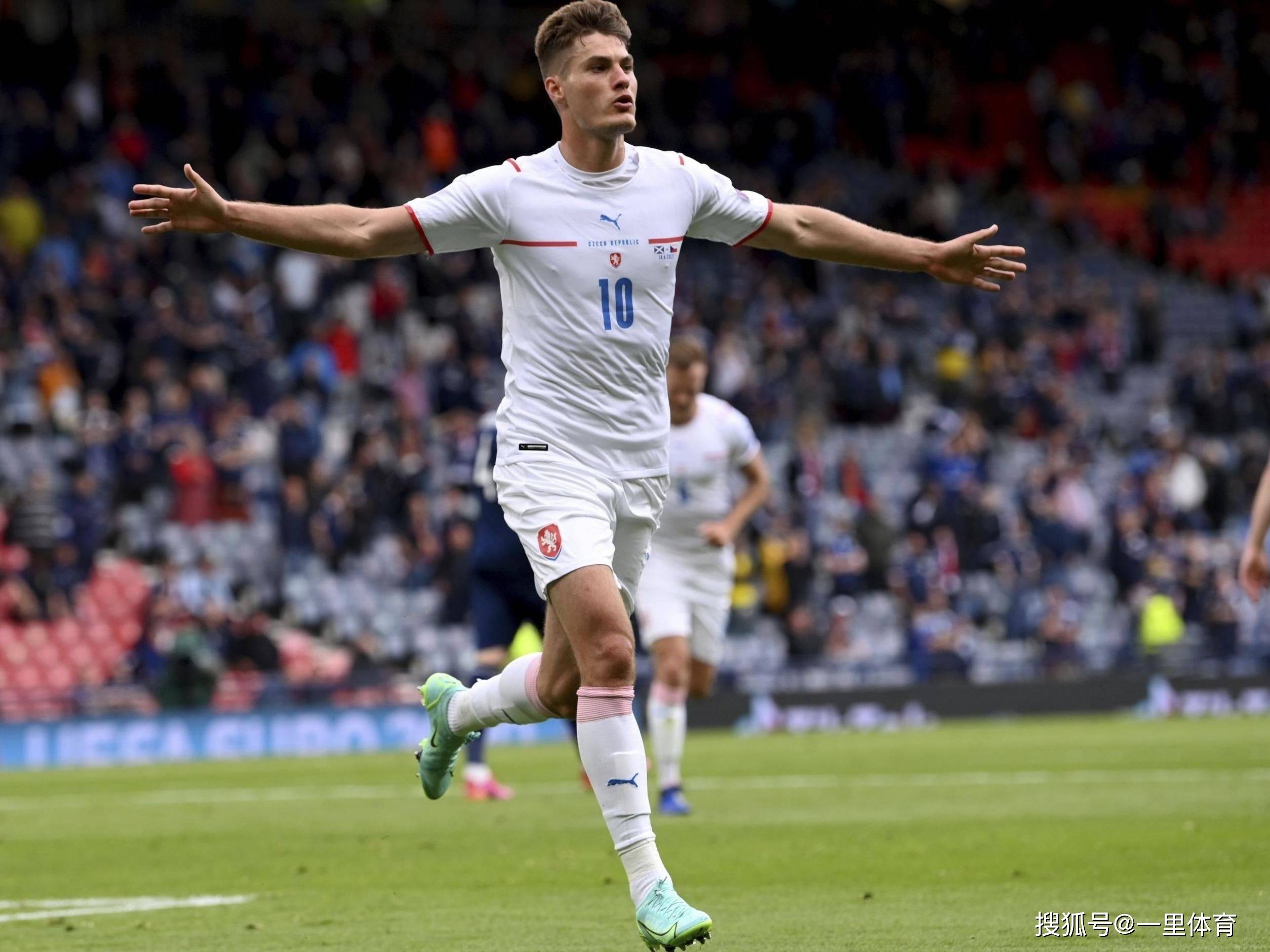 开云平台-荷兰队憾负捷克遗憾止步欧洲杯八强