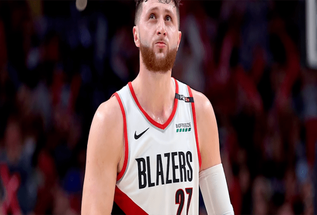 拓荒者队新秀崭露头角，连续比赛上演背身单打的简单介绍