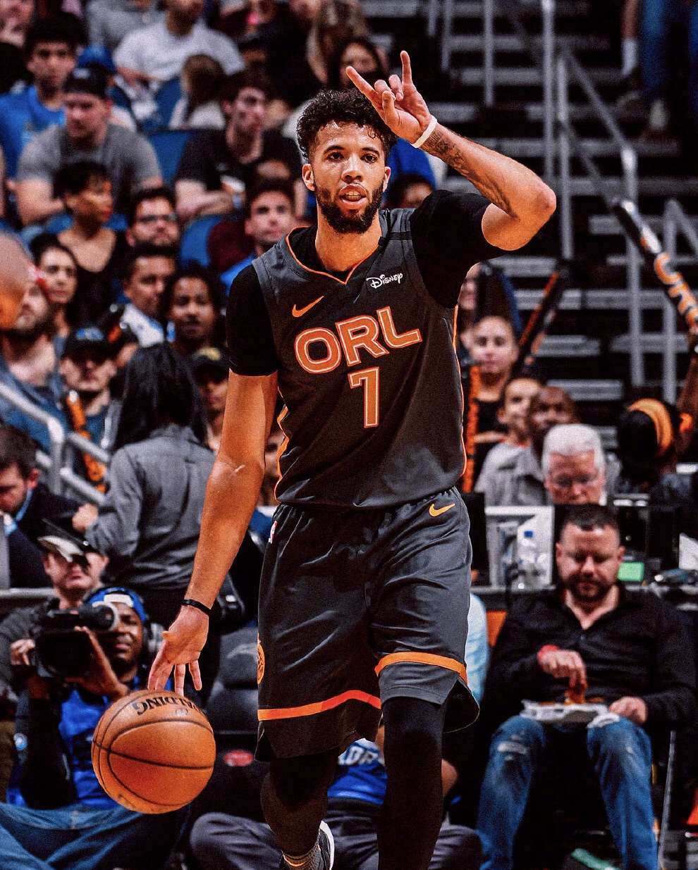 包含卡特-威廉姆斯成为新赛季分数王，率领太阳胜出的词条