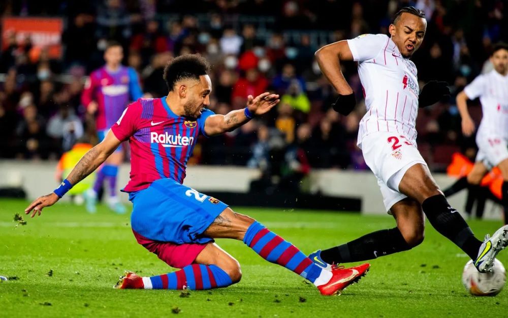 巴塞罗那球员备战塞维利亚争取胜利