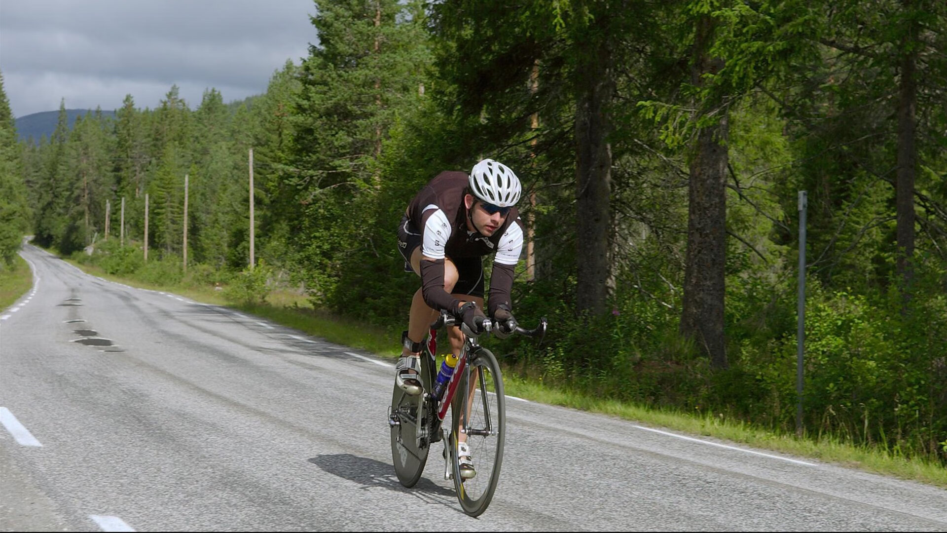 开云体育app-一半火焰一半海水，字母哥照亮夜空之日，公牛无声处听惊雷